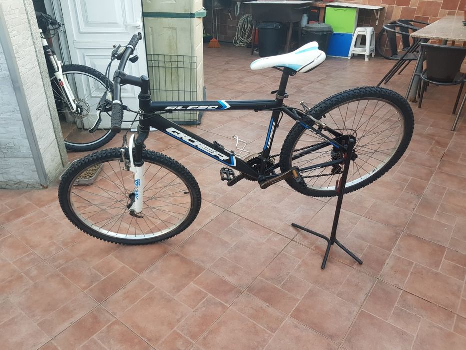Bicicleta roda 26 marca QUER impecável