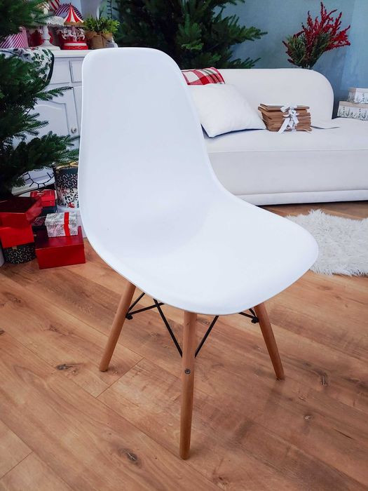 Krzesła skandynawskie nowoczesne białe 4 sztuki mało używane