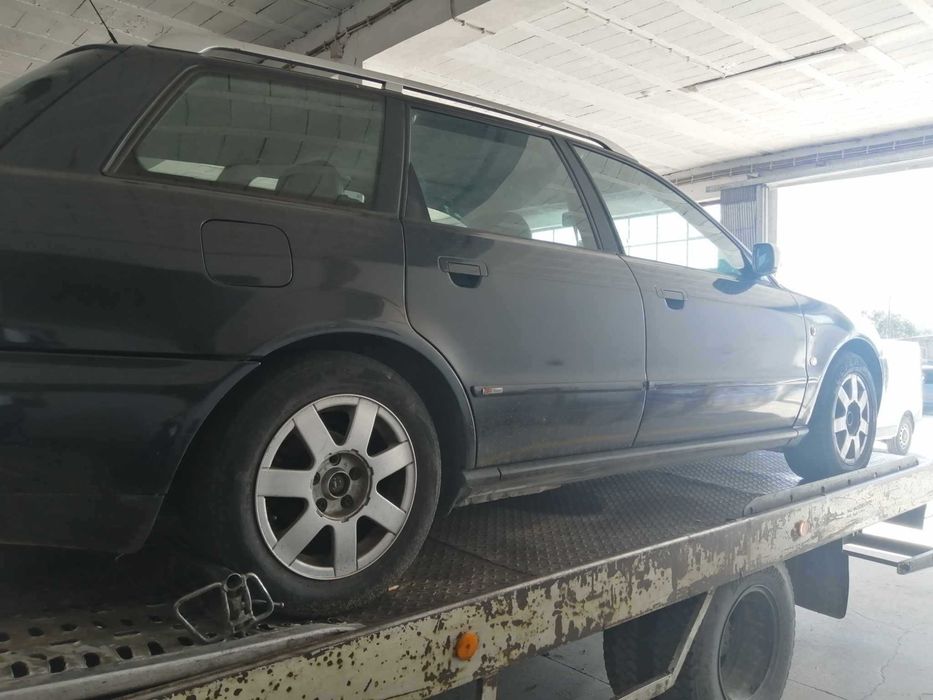 Para peças Audi A4 B5 8D5 Avant 1.9 TDI 110 CV  Ano 1996