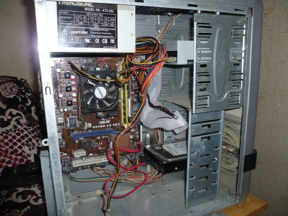 Компьютер для учебы и работы и игр.