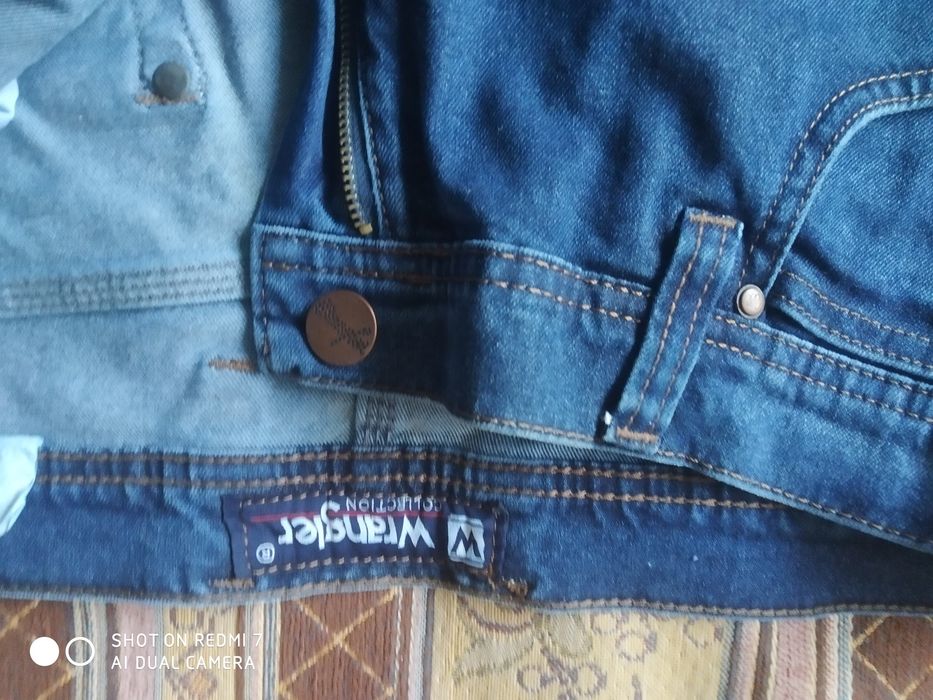 Продам мужские джинсы.