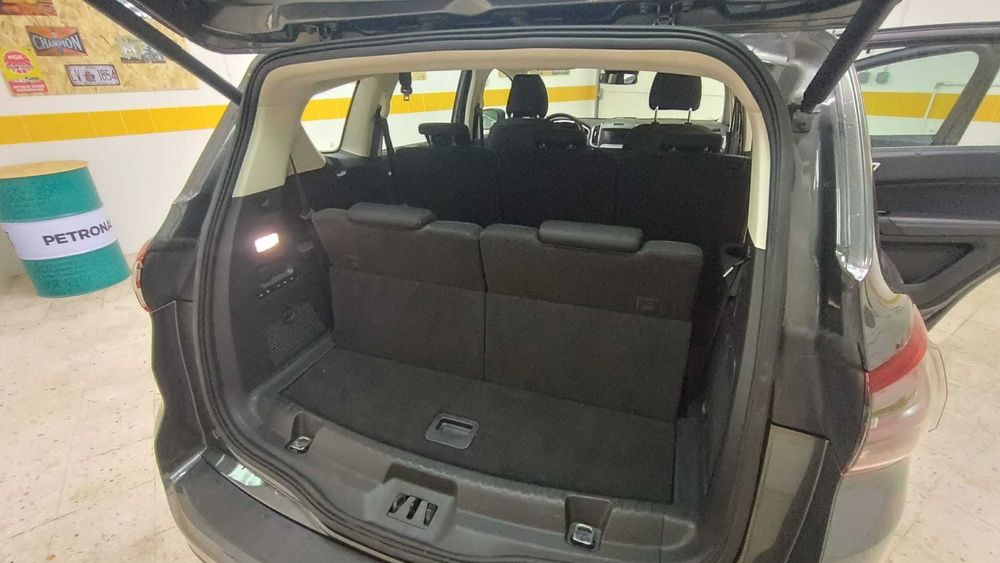 Ford S-MAX 2.0TDCI Titanium 7Lugares - Caixa Automática - Nacional