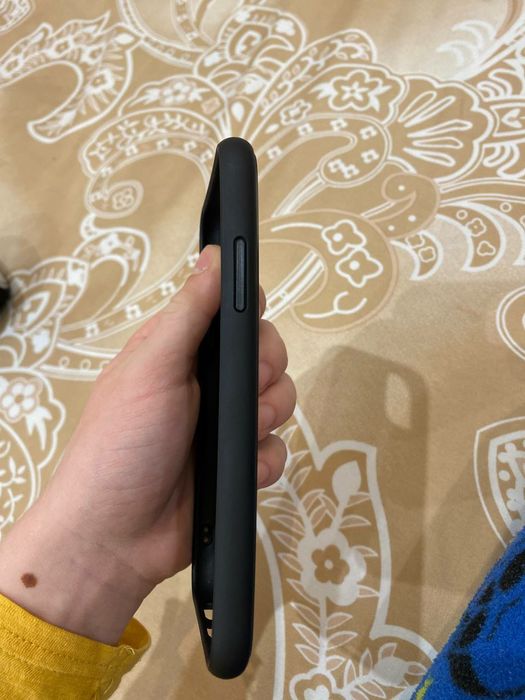 Чехол на iPhone 11