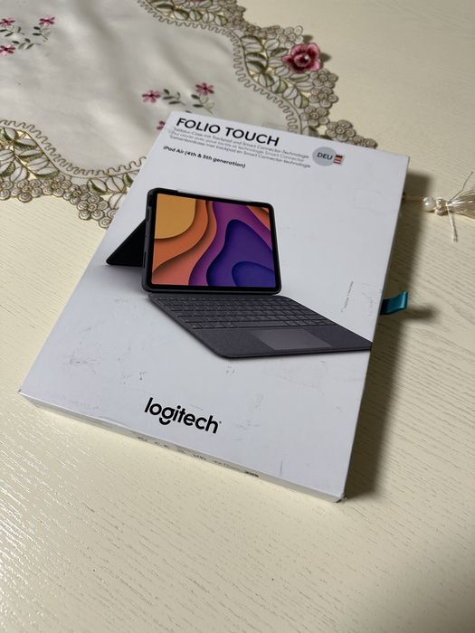 Logitech Folio touch iPad Air (4th and 5th generation)