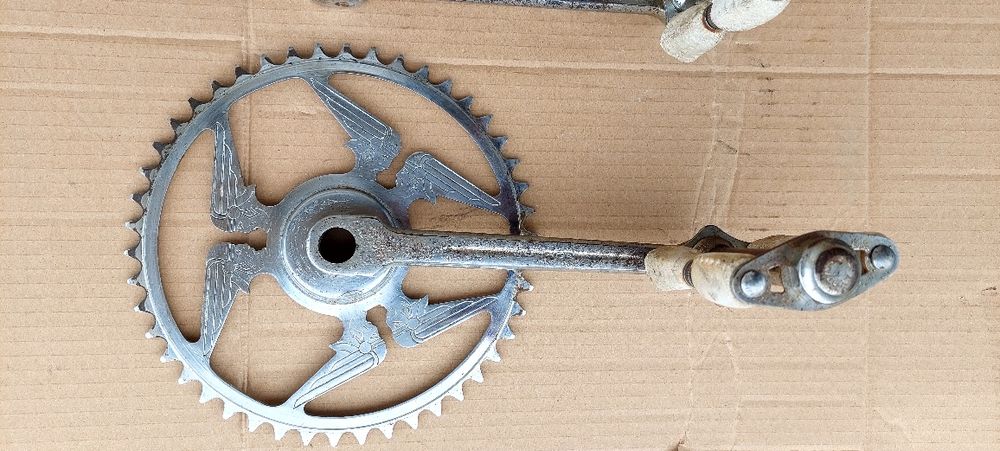 Pedaleira motobecane com pedais lyotard