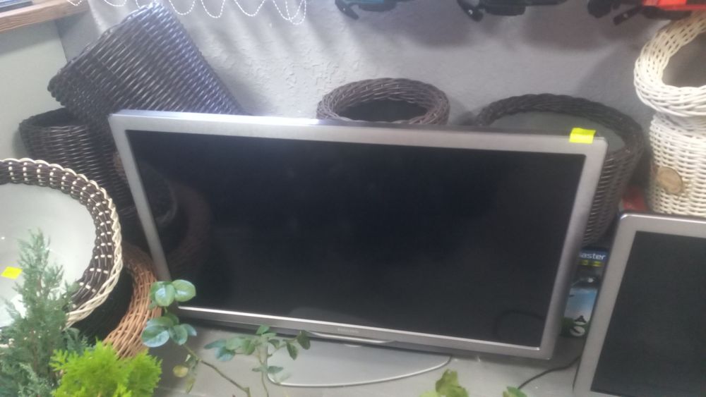 Продам б/у телевизор