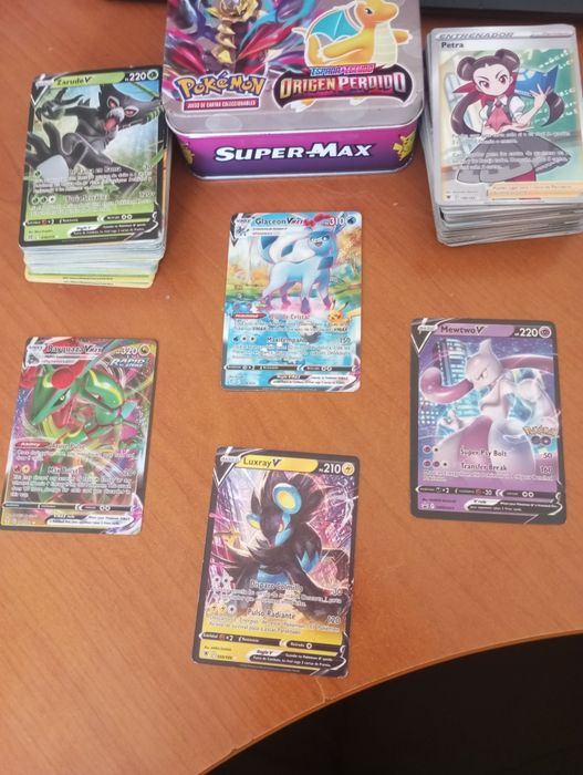 Cartas Pokémon vendo por 200€, cartas pra coleção