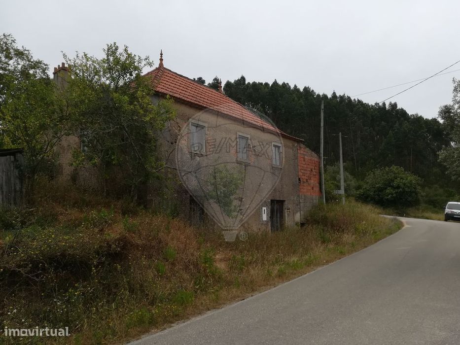 Moradia T4 para venda