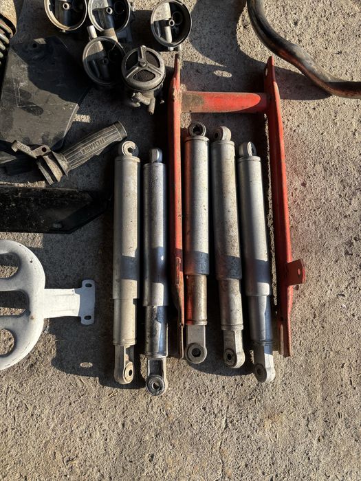 Amortyzatory komarek