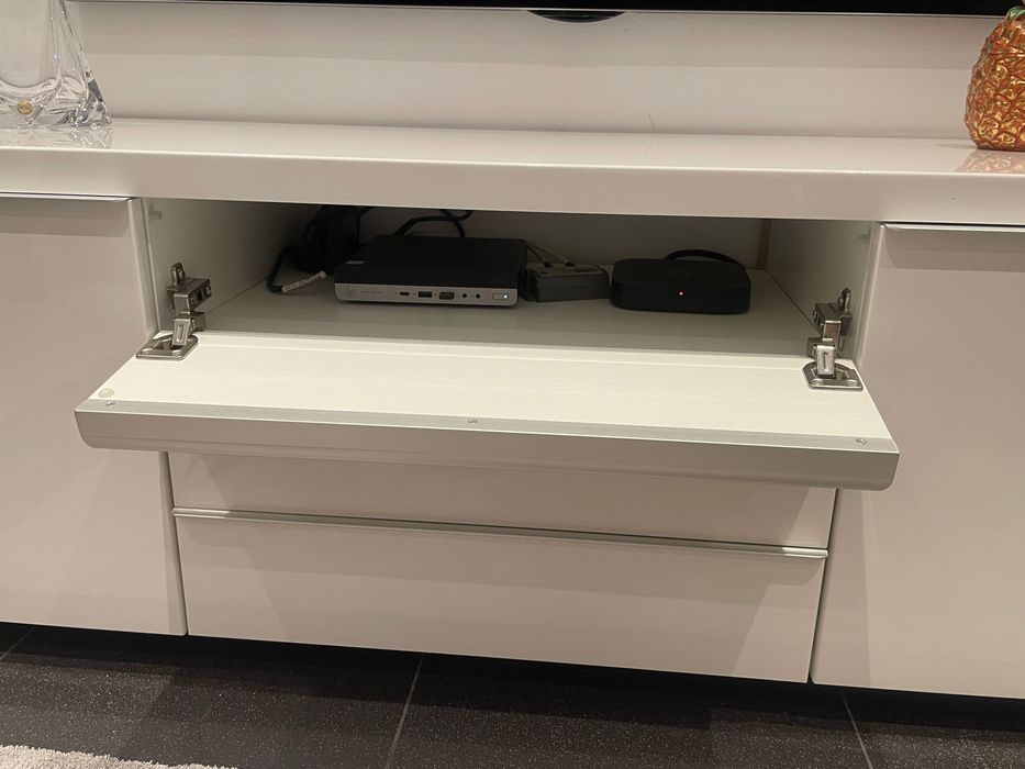 Móvel TV BESTÅ BURS - Ikea (como novo)