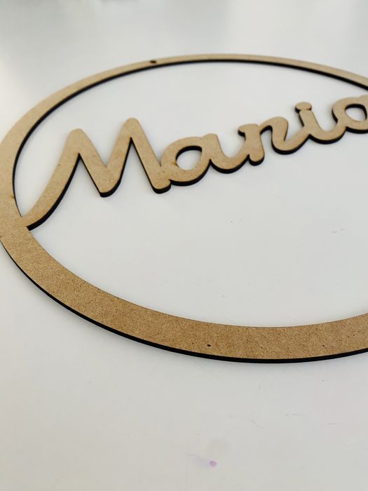 Aro em madeira com nome Maria
