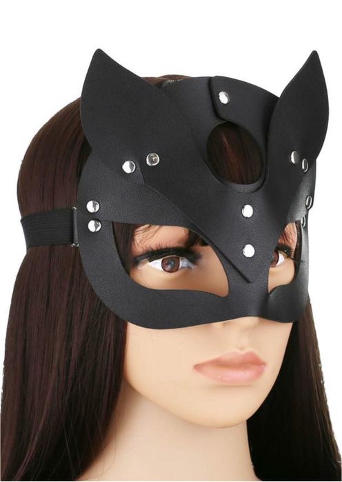 Еротична маска кішки