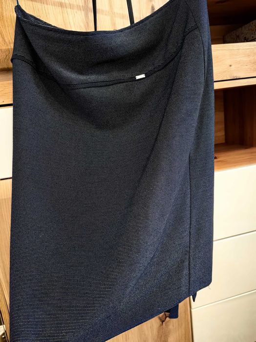 4XL Elegancka szara spódnica rozmiar 48