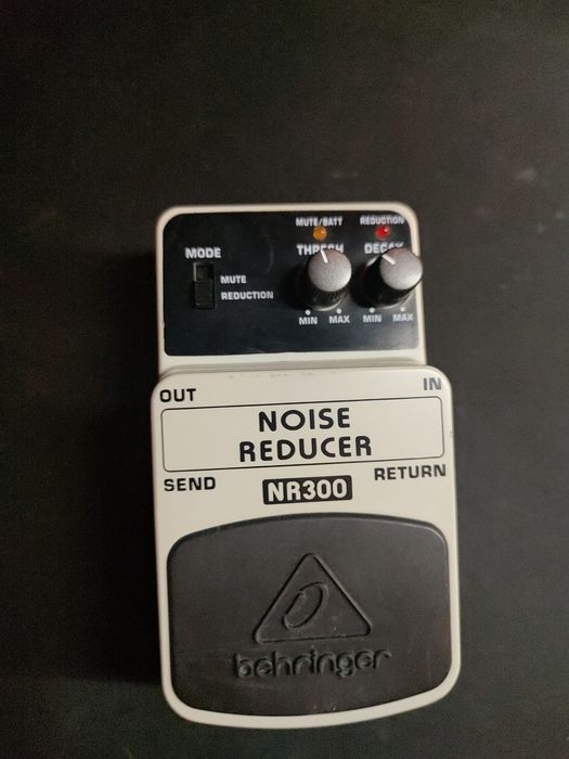 Bramka szumów Behringer Nr300