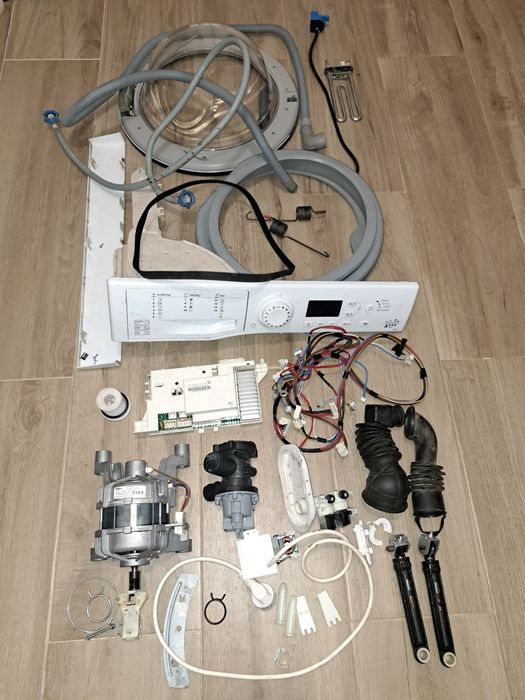 Maquina lavar roupa Ariston Hotspot em peças