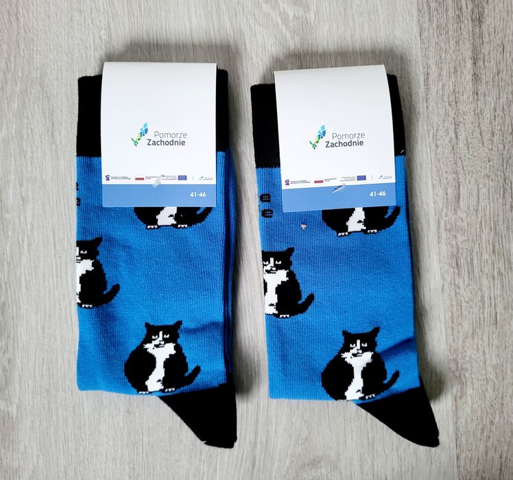 NOWE 2 pary Skarpety w koty kot damskie uniwersalne niebieskie