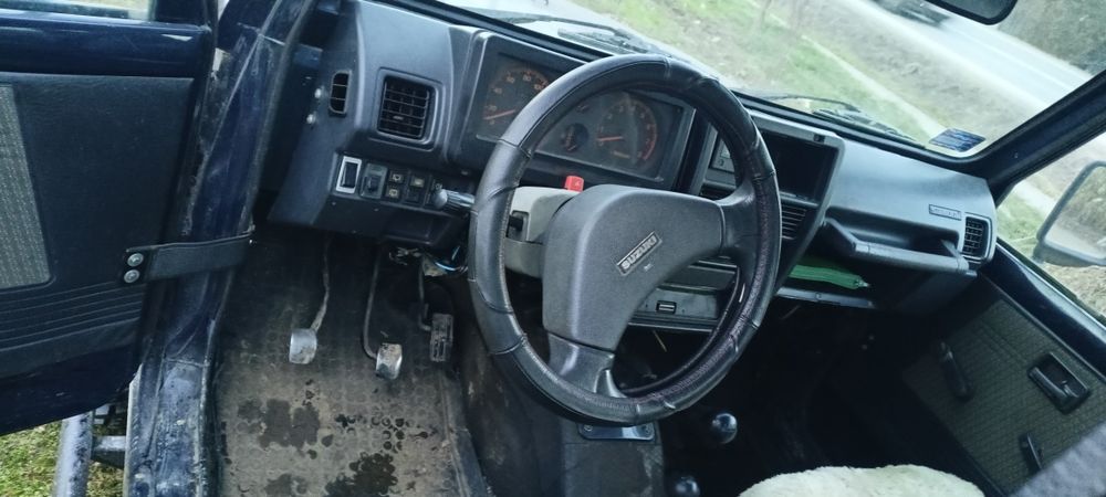 Suzuki Samurai  benzyna +gaz