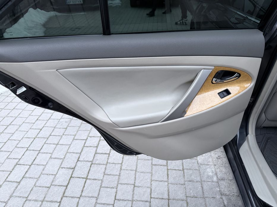 Toyota Camry 3.5 автомат