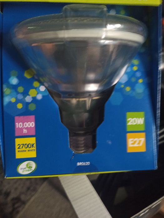 Nowa lampa ogrodowa
