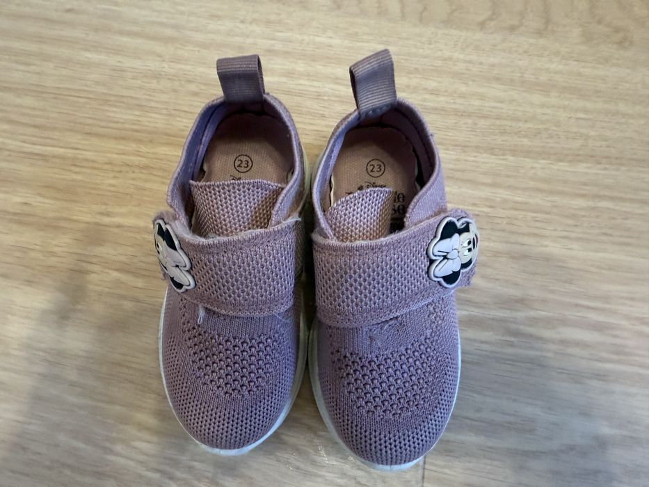 Sprzedam adidasy r.23