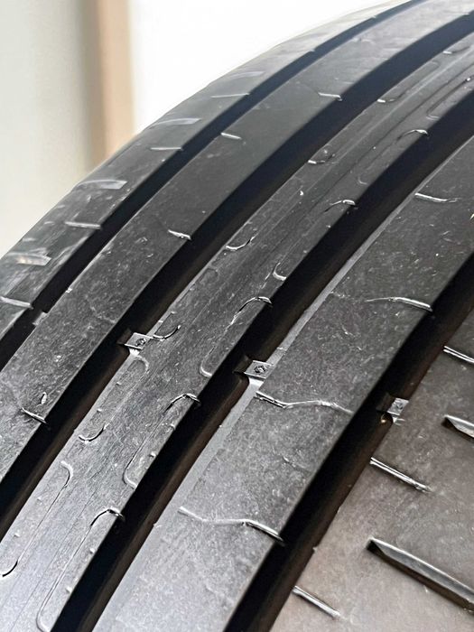 Pneus Goodyear Efficient Grip Performance - 215/45/20 - Excelentes