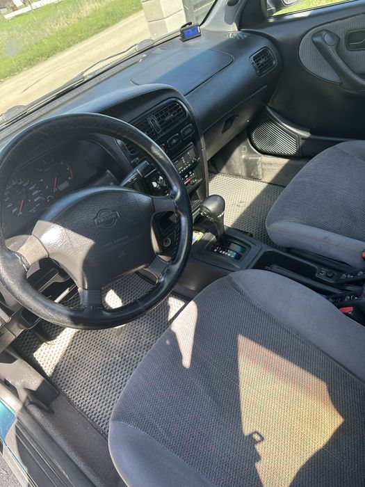 Ниссан примьера Автомат Газ/бензин Кондиционер