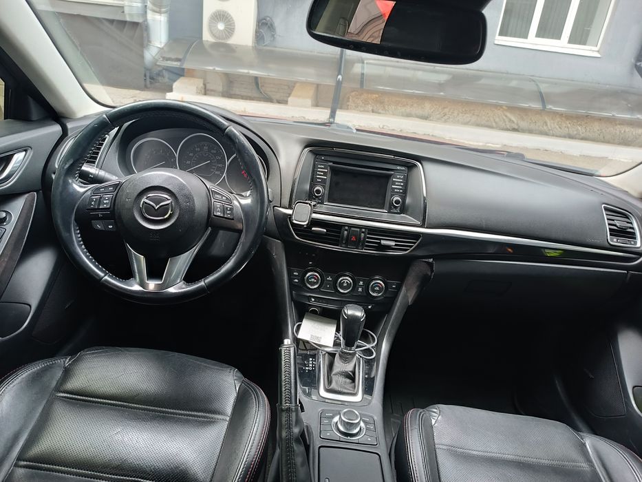 Продам свою машину. Mazda 6, 2,5 бензин, 2014 року.