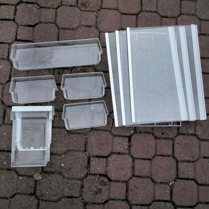 Lodówka Samsung RL60GGERS szuflady, półki