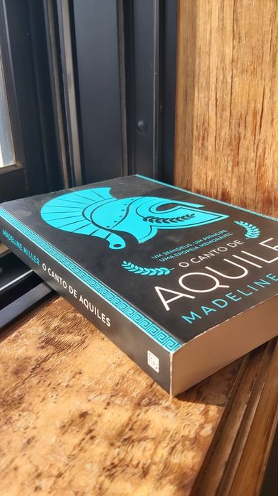 O Canto de Aquiles - Madeline Miller (bom estado)