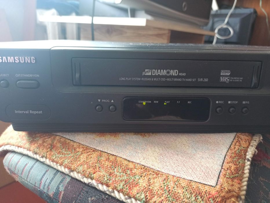 Видеомагнитофон Samsung SVR-260 рабочий