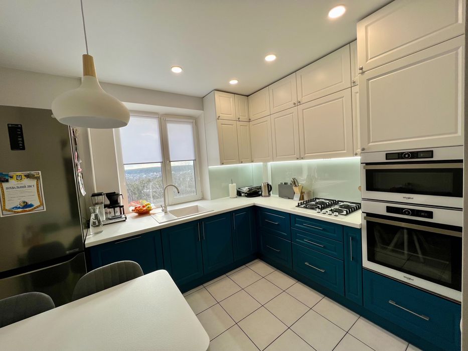 Кухня. Кухонні меблі. Кухня під замовлення. Замір, проект, монтаж.