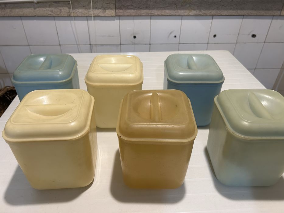 Potes de cozinha em plastico anos 60