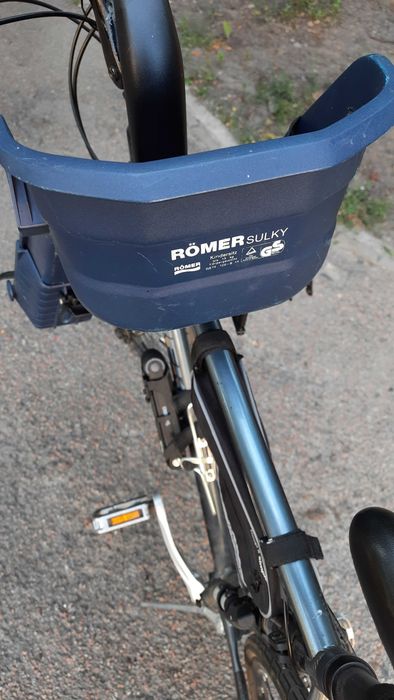 дитяче велосидіння з кріпленням