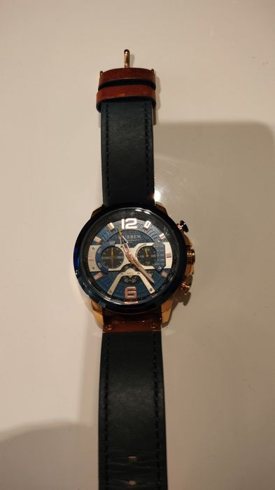 Elegancki Zegarek curren