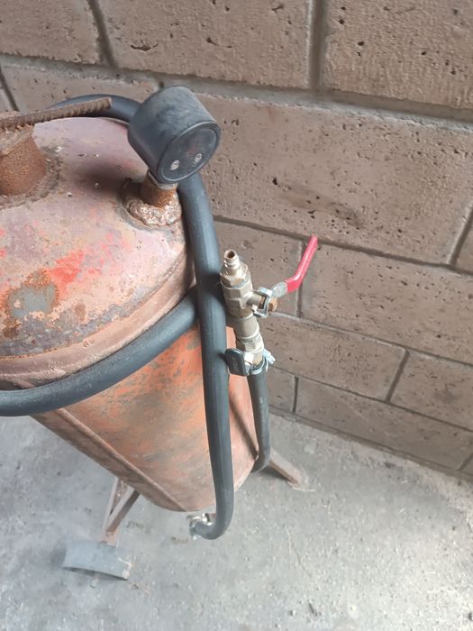 Продам компресор