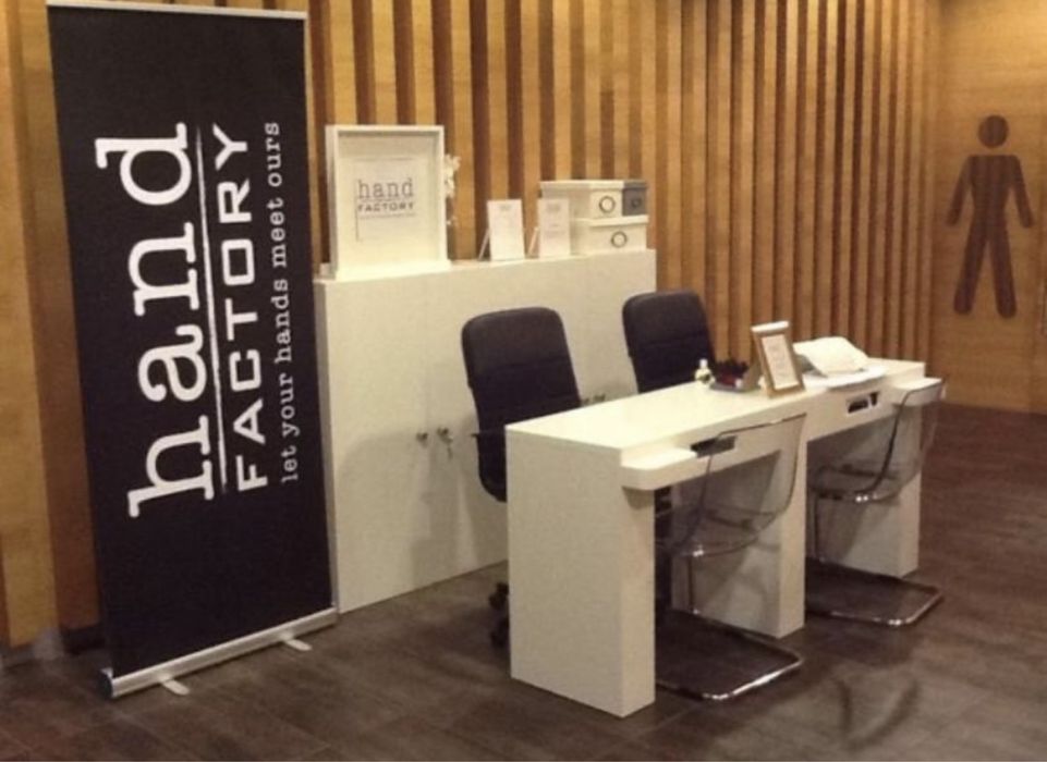 Móveis para loja unhas