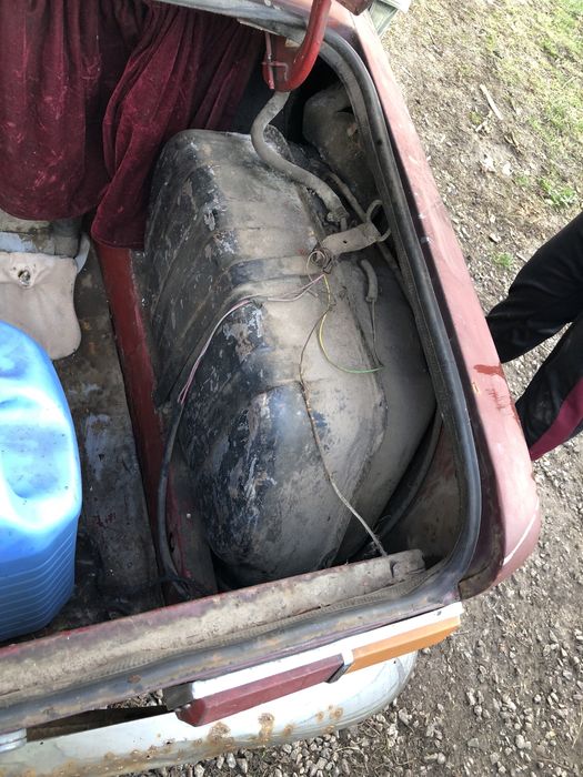 Продам бак ваз 2101 цілий не тиче