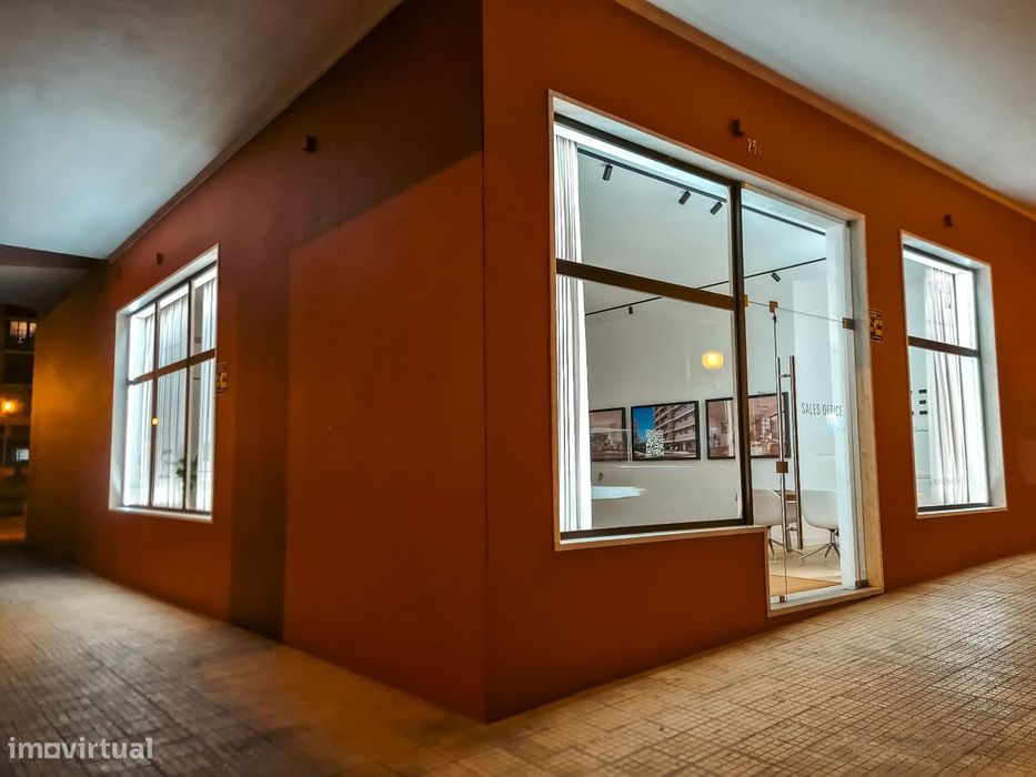 Espaço comercial em Telheiras em zona comercial Premium