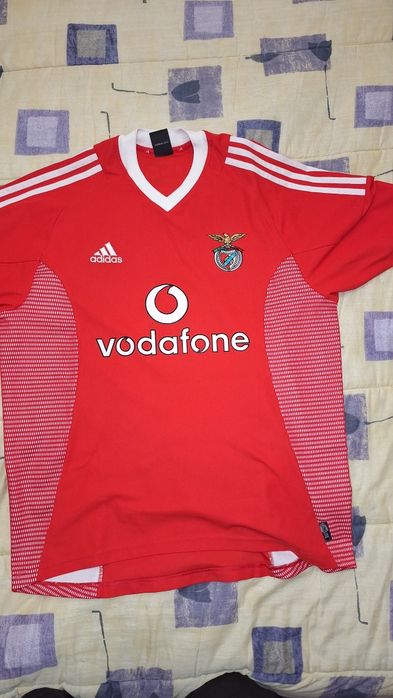 Camisola oficial do Sport Lisboa e Bemfica