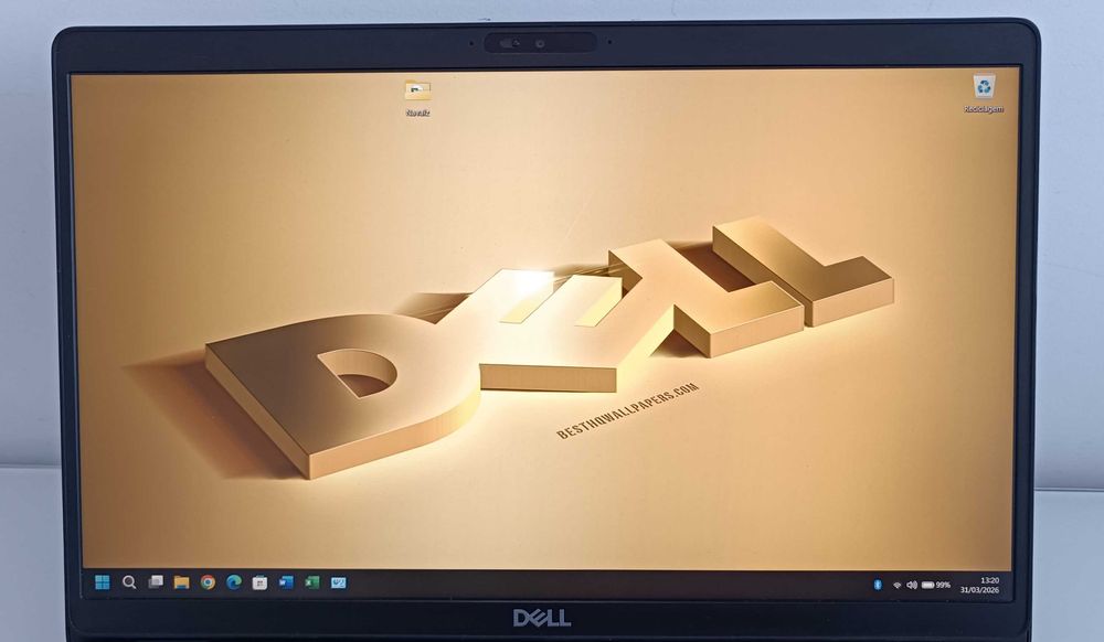 Dell Precision 3541 Ecrã 15.6 – i7 HexaCore/16GB RAM/NVME/Gráfica Nvidia Quadro P620