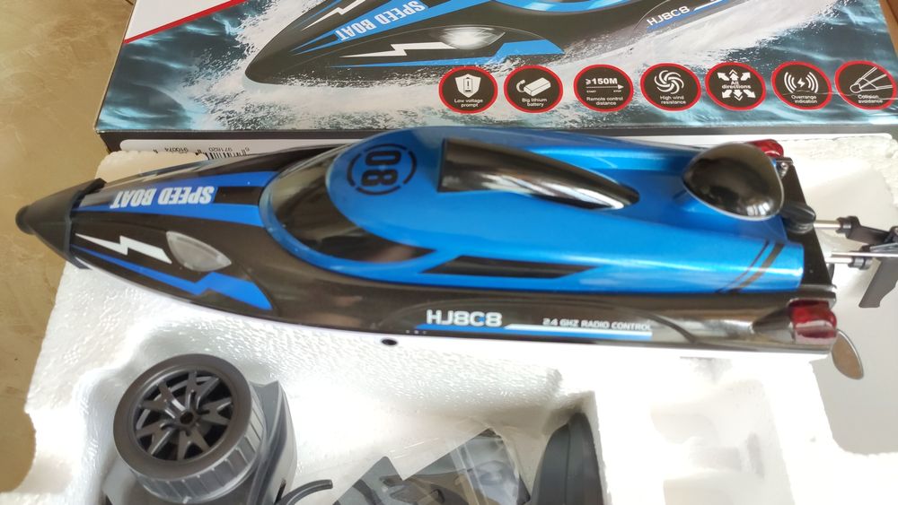 Катер HJ808 25 км/ч 150 м 1100mAh 36см кораблик на пульту