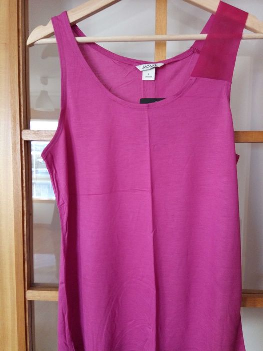 Top com alça em vinil da Monki - Novo