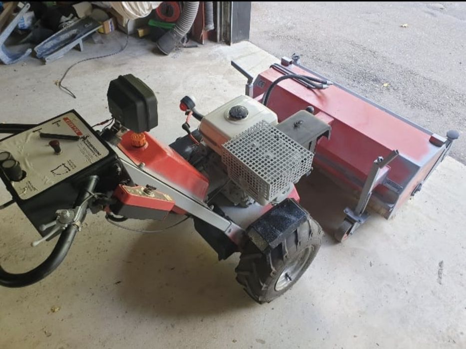 Profesjonalna zamiatarka hydrauliczna KARSTEN K2000 ,silnik HONDA gx 270