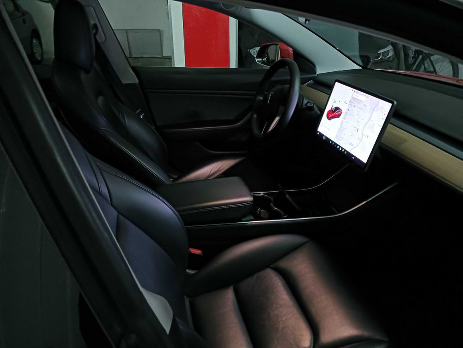 Tesla Model 3 Long Range Dual Motor (Dez. 2019) – Vermelho – IVA Dedutível