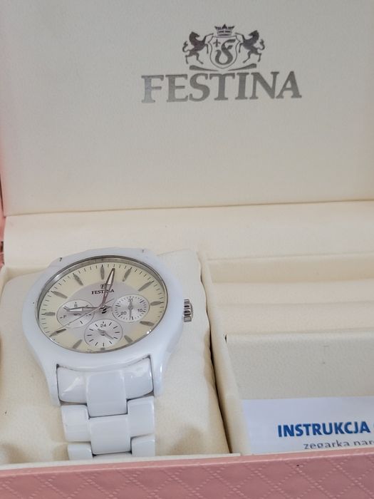 Zegarek festina wodoszczelny biały