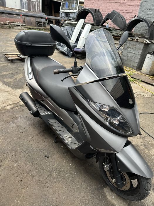 Макси скутер 250