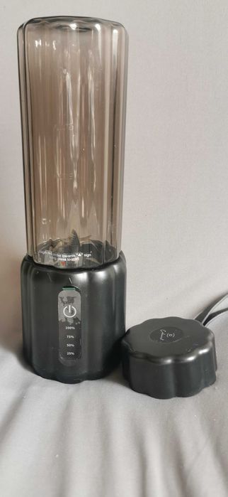Przenośny mikser COKUNST 500 ml – smoothie maker USB (do naprawy)