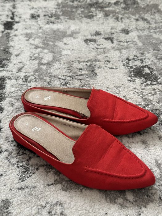 Стильні лофери , мюлі