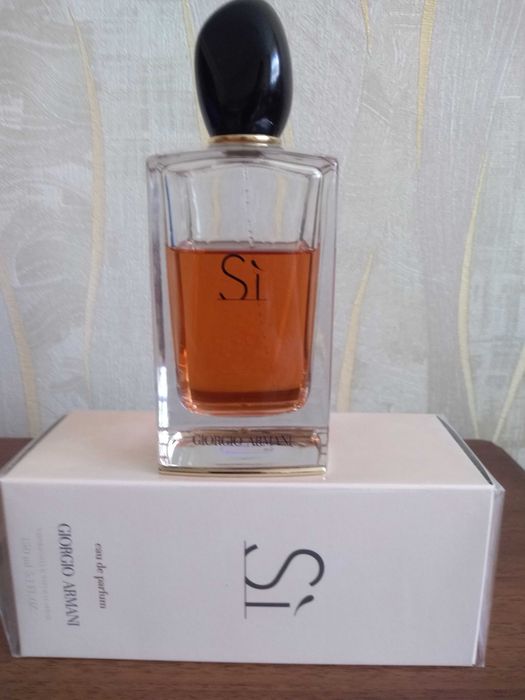 Оригинал Giorgio Armani Si. Флакон 150мл.