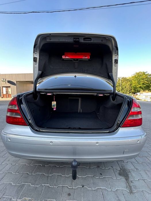 Продам  власне авто Mersedes E211 2003р. 2.2 дизель